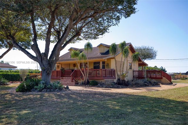 23550 SW 214th Pl, Homestead, FL 33031