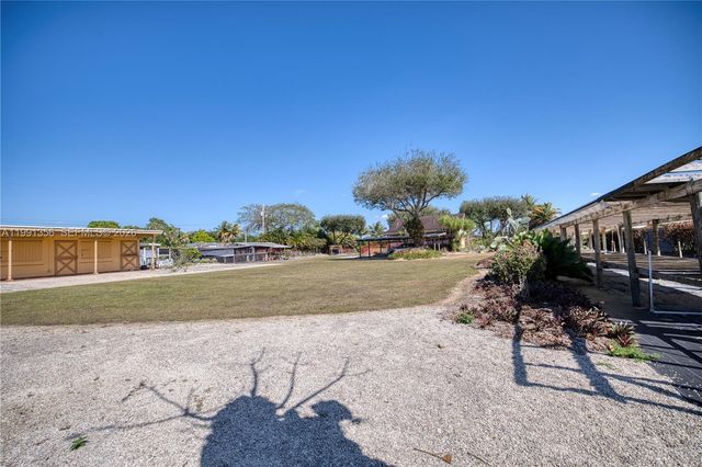 23550 SW 214th Pl, Homestead, FL 33031
