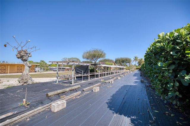 23550 SW 214th Pl, Homestead, FL 33031