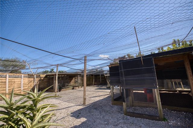 23550 SW 214th Pl, Homestead, FL 33031