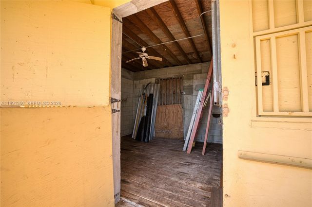 23550 SW 214th Pl, Homestead, FL 33031