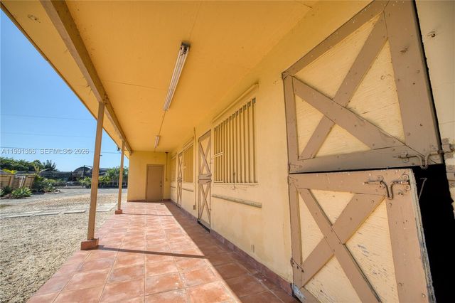 23550 SW 214th Pl, Homestead, FL 33031