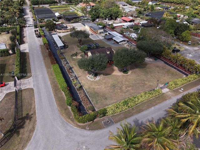 23550 SW 214th Pl, Homestead, FL 33031