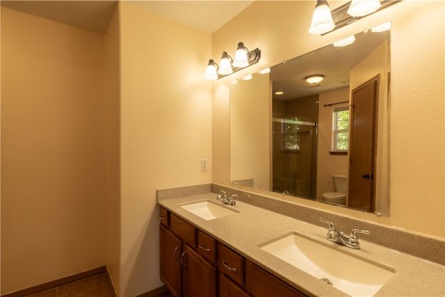 2625 D J Duvall Drive, Pea Ridge, AR 72751