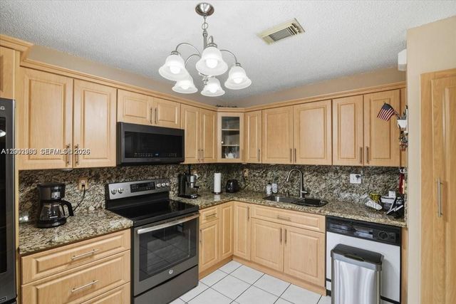 13741 SW 160th Ter 0, Miami, FL 33177