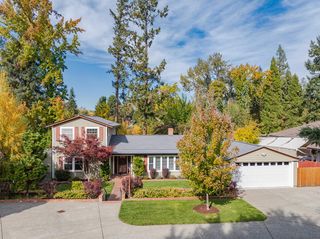 2250 Rogue River Highway, Grants Pass, OR 97527