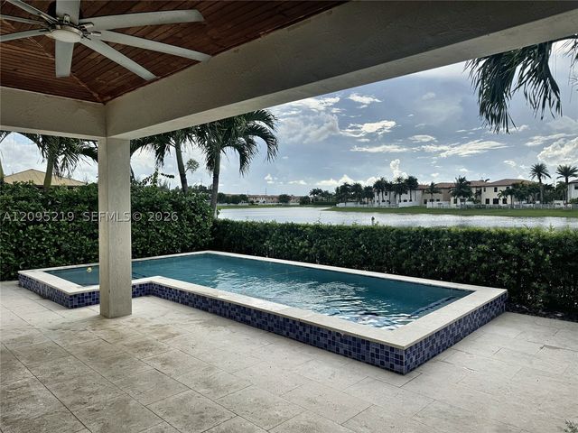 8818 W 33 RD Ave, Hialeah, FL 33018
