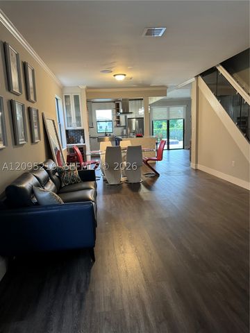 8818 W 33 RD Ave, Hialeah, FL 33018