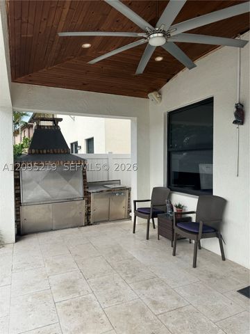 8818 W 33 RD Ave, Hialeah, FL 33018