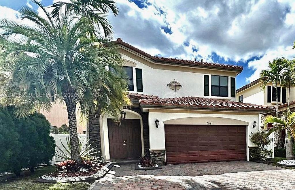8818 W 33 RD Ave, Hialeah, FL 33018