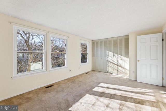 15023 OAK CREST CT, Dumfries, VA 22025