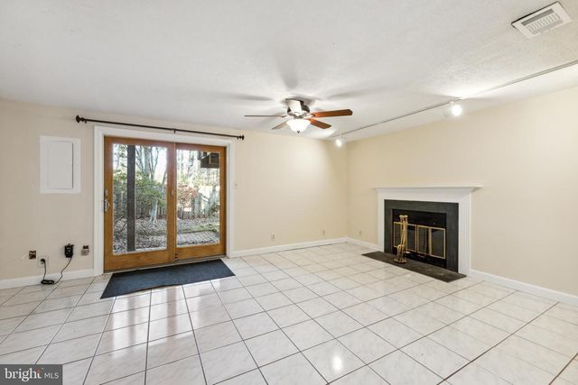 15023 OAK CREST CT, Dumfries, VA 22025