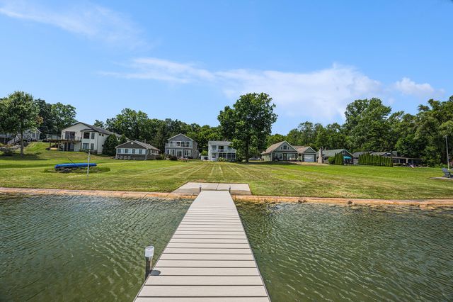 11987 W Indian Lake Drive, Vicksburg, MI 49097