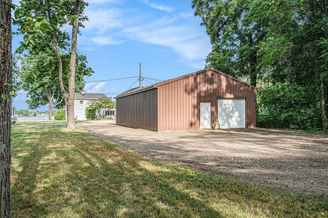 11987 W Indian Lake Drive, Vicksburg, MI 49097