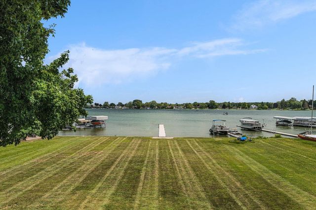 11987 W Indian Lake Drive, Vicksburg, MI 49097