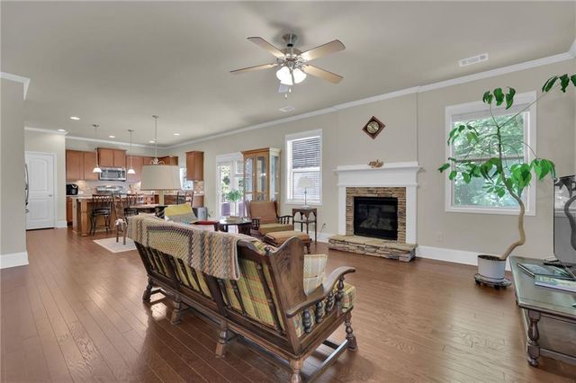 630 Collingsworth Lane, Lawrenceville, GA 30043