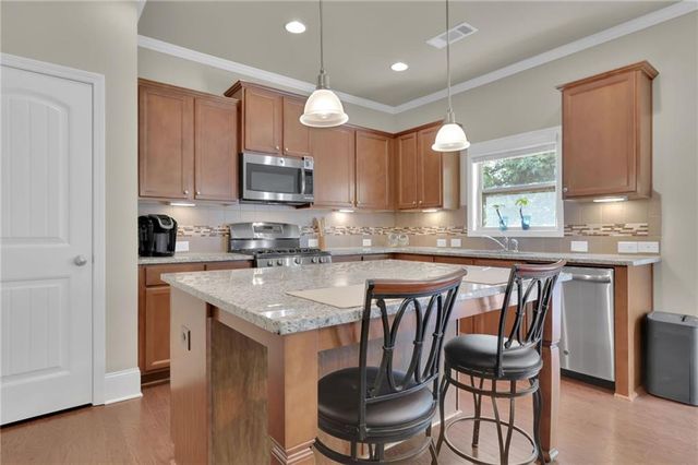 630 Collingsworth Lane, Lawrenceville, GA 30043