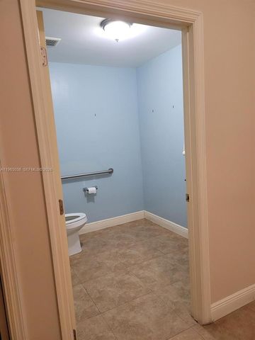 4796 NW 167Th St, Miami Lakes, FL 33014