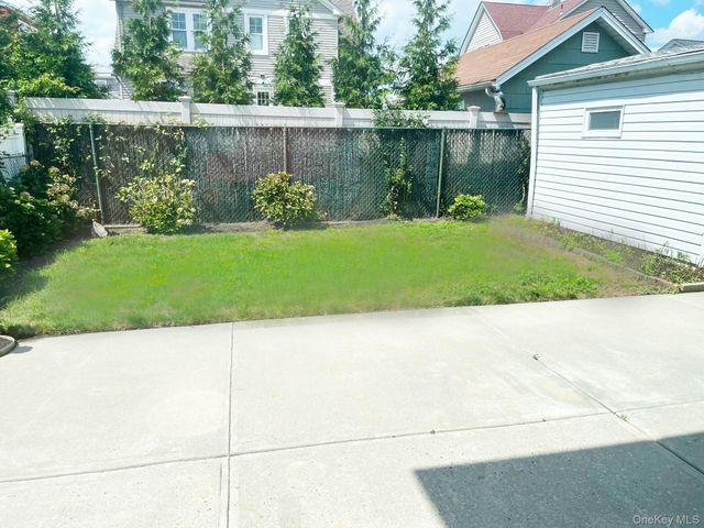 36 2nd Avenue, East Rockaway, NY 11518