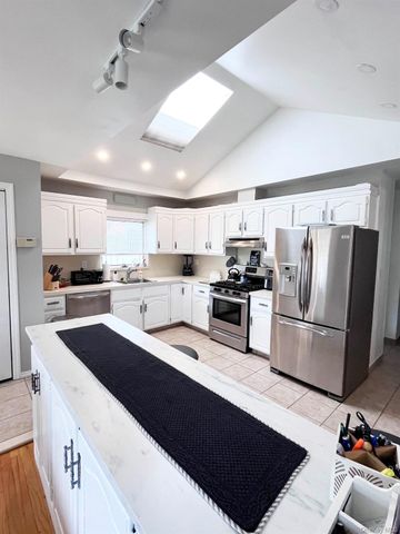 36 2nd Avenue, East Rockaway, NY 11518
