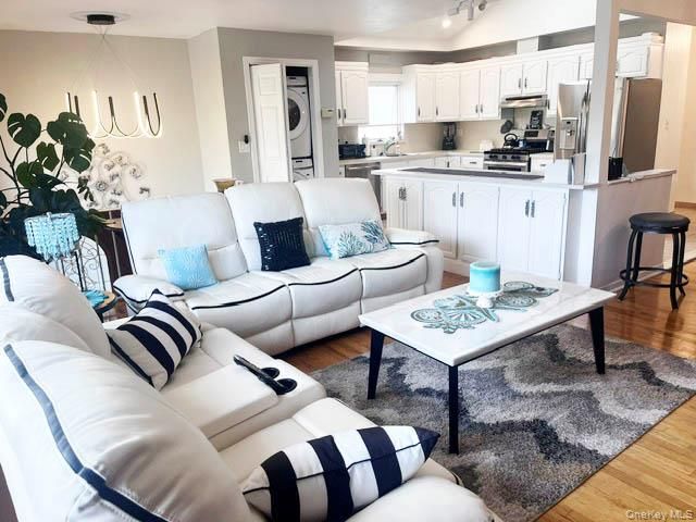 36 2nd Avenue, East Rockaway, NY 11518