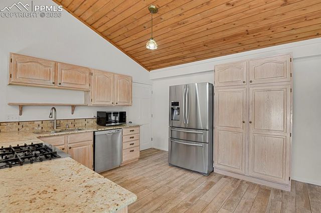 240 Sun Ridge Court, Woodland Park, CO 80863