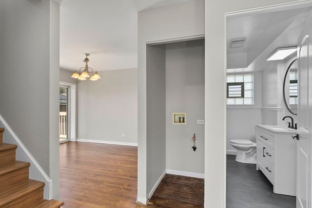4510 Kenilworth Avenue, Forest View, IL 60402