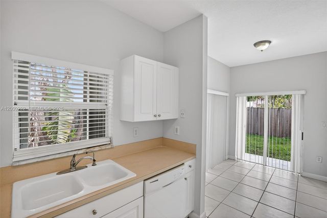 15521 SW 151st Ter, Miami, FL 33196