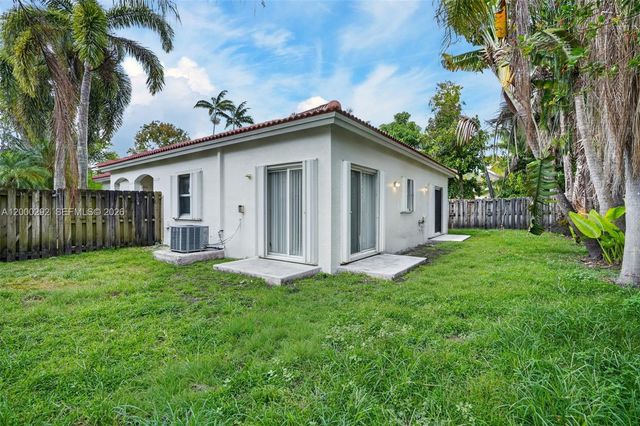 15521 SW 151st Ter, Miami, FL 33196