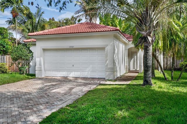 15521 SW 151st Ter, Miami, FL 33196