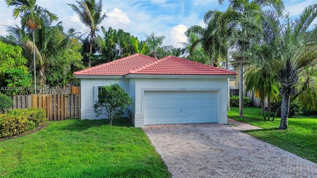 15521 SW 151st Ter, Miami, FL 33196