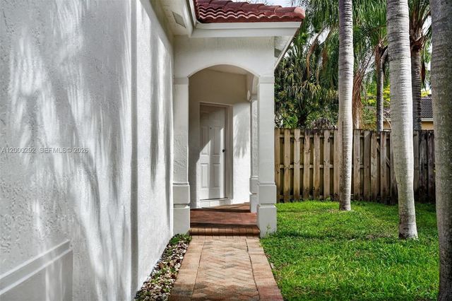 15521 SW 151st Ter, Miami, FL 33196