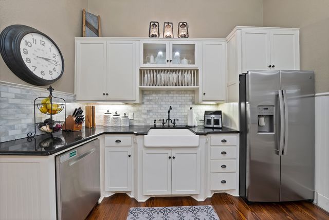 410 W Spring Street, Weatherford, TX 76086