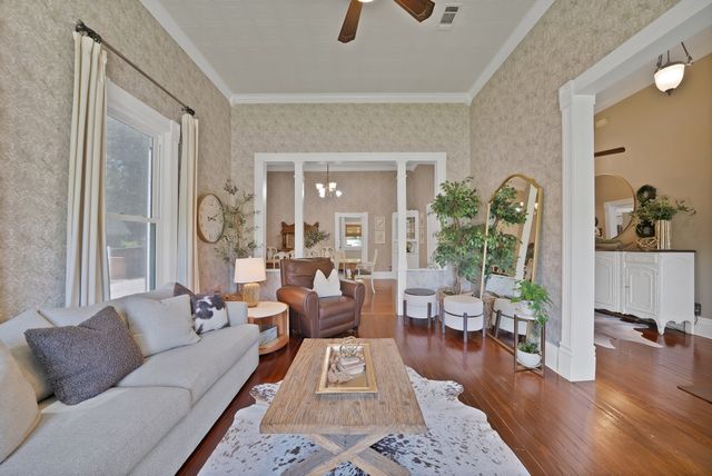 410 W Spring Street, Weatherford, TX 76086