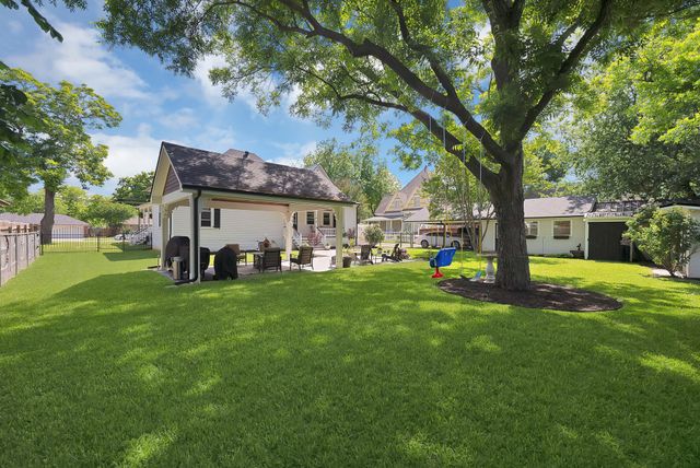 410 W Spring Street, Weatherford, TX 76086