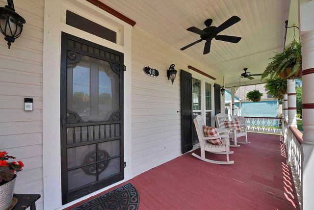 410 W Spring Street, Weatherford, TX 76086