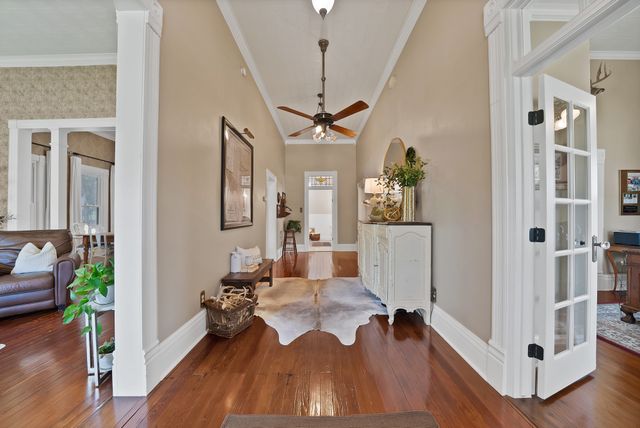 410 W Spring Street, Weatherford, TX 76086