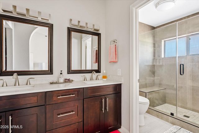 9032 E SUTTON Drive, Scottsdale, AZ 85260