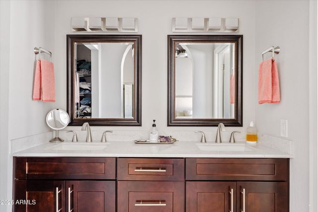 9032 E SUTTON Drive, Scottsdale, AZ 85260