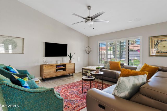 9032 E SUTTON Drive, Scottsdale, AZ 85260