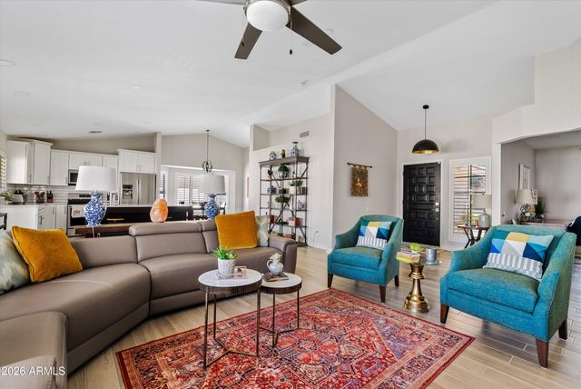 9032 E SUTTON Drive, Scottsdale, AZ 85260