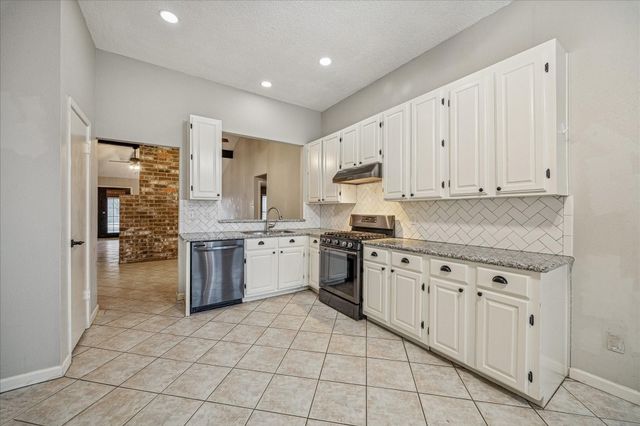 11103 Hidden Bend Drive, Houston, TX 77064