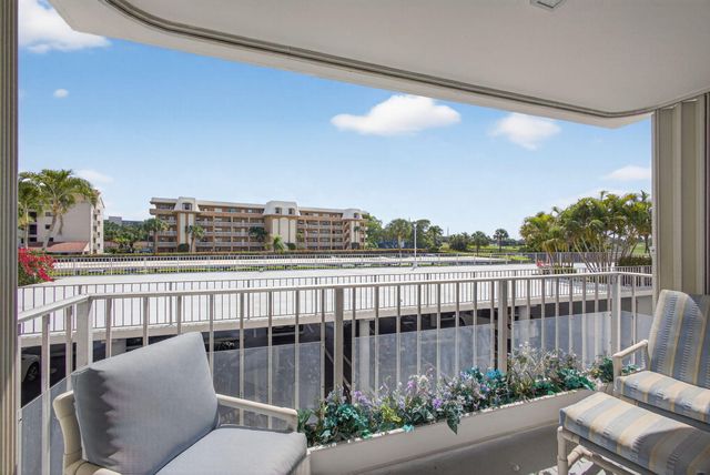 336 Golfview Road 207, North Palm Beach, FL 33408