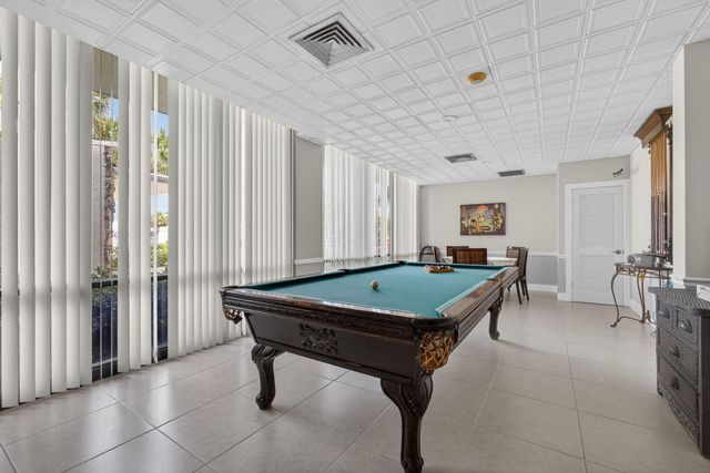 336 Golfview Road 207, North Palm Beach, FL 33408