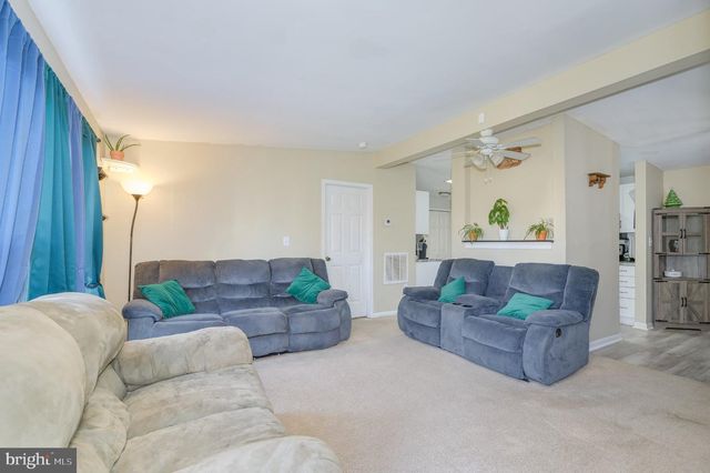 77 BARBIE LN, Martinsburg, WV 25405