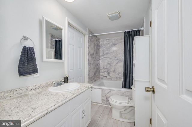 77 BARBIE LN, Martinsburg, WV 25405
