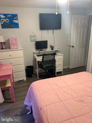 77 BARBIE LN, Martinsburg, WV 25405
