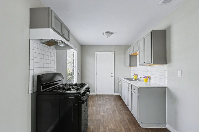 5129 Penrod Court, River Oaks, TX 76114