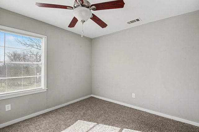 5129 Penrod Court, River Oaks, TX 76114