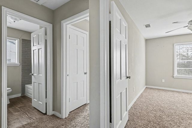 5129 Penrod Court, River Oaks, TX 76114